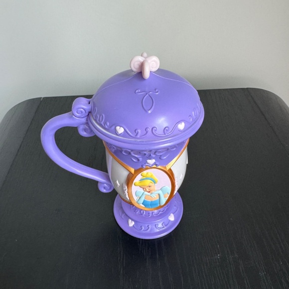 Cinderella Disney On Ice Princess Souvenir Cup - Picture 5 of 7